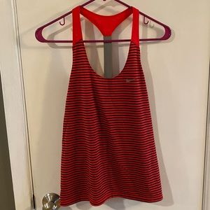 NIKE Open back workout tank